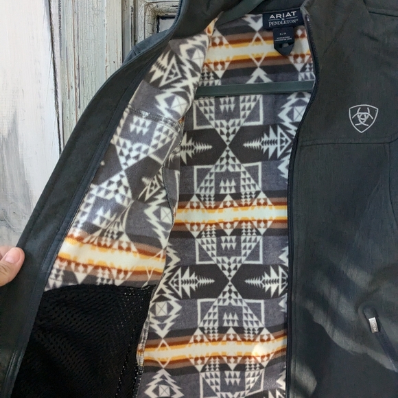 Pendleton Ariat Jacket - Picture 3 of 6